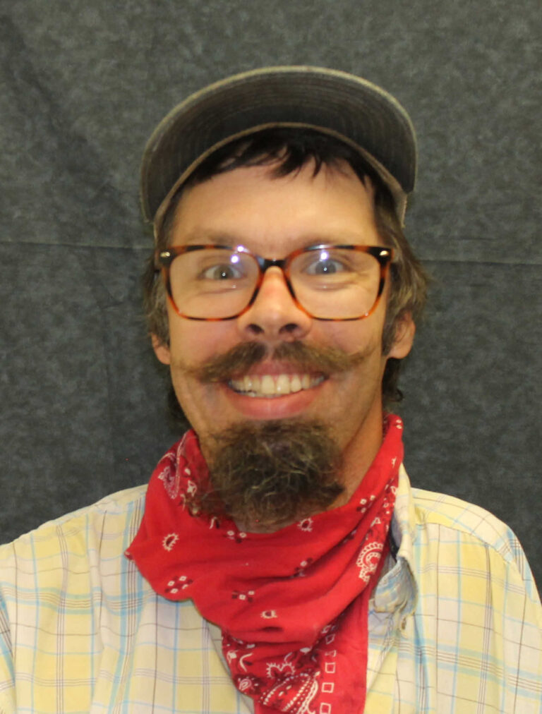 Aaron Esau Photo