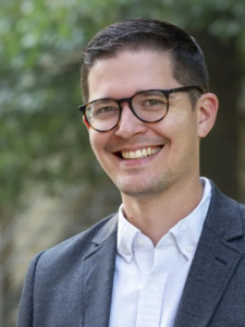Chemistry professor receives Bethel teaching award